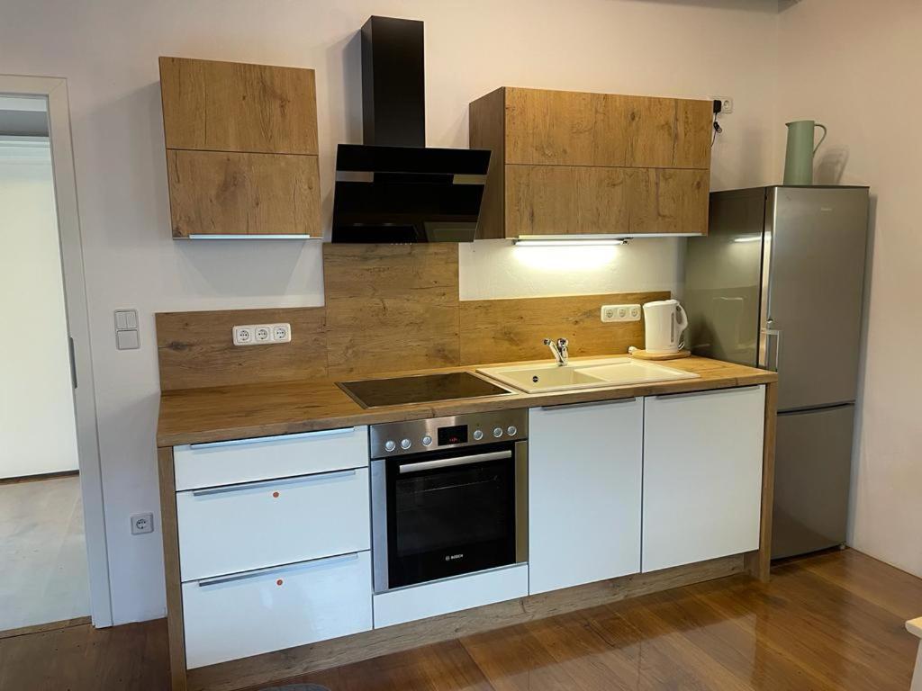 Ferienwohnung Im Stadtzentrum Von Bernau - Komfortable Wohnung Mit 2 Zimmern, Bad, Spuelmaschine, Waschmaschine, Komplette Kueche, Wlan, Terrasse, Ruhige Lage Bernau bei Berlin Exterior foto