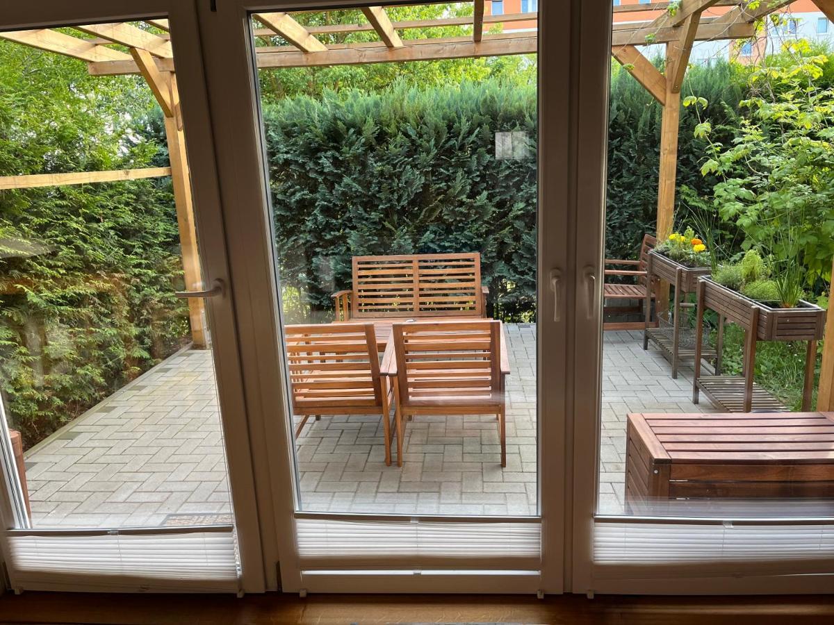 Ferienwohnung Im Stadtzentrum Von Bernau - Komfortable Wohnung Mit 2 Zimmern, Bad, Spuelmaschine, Waschmaschine, Komplette Kueche, Wlan, Terrasse, Ruhige Lage Bernau bei Berlin Exterior foto